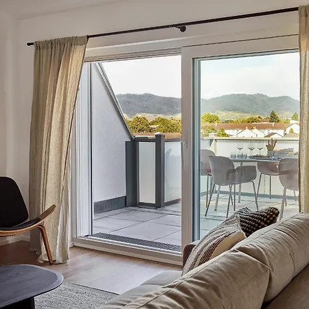 Matt ' Penthouse Mit Dachterrasse & Weinbergblick Apartment *